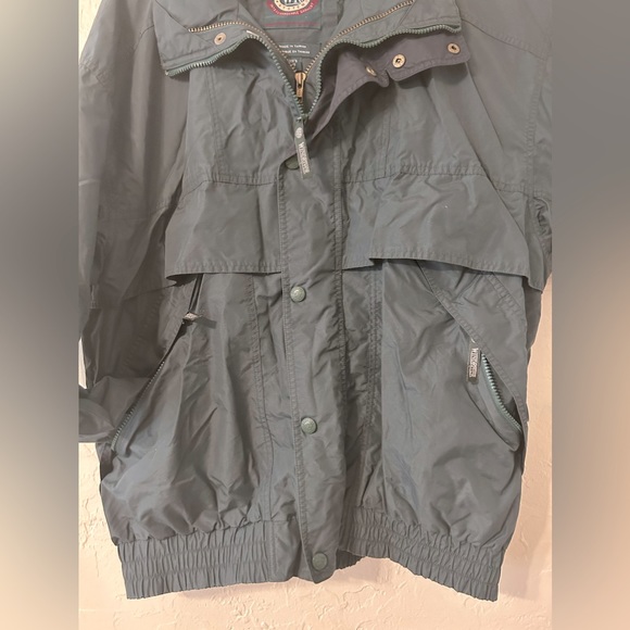 SOLD. Oversized winter jacket. Perfect for cold and rainy weather. - Picture 8 of 14